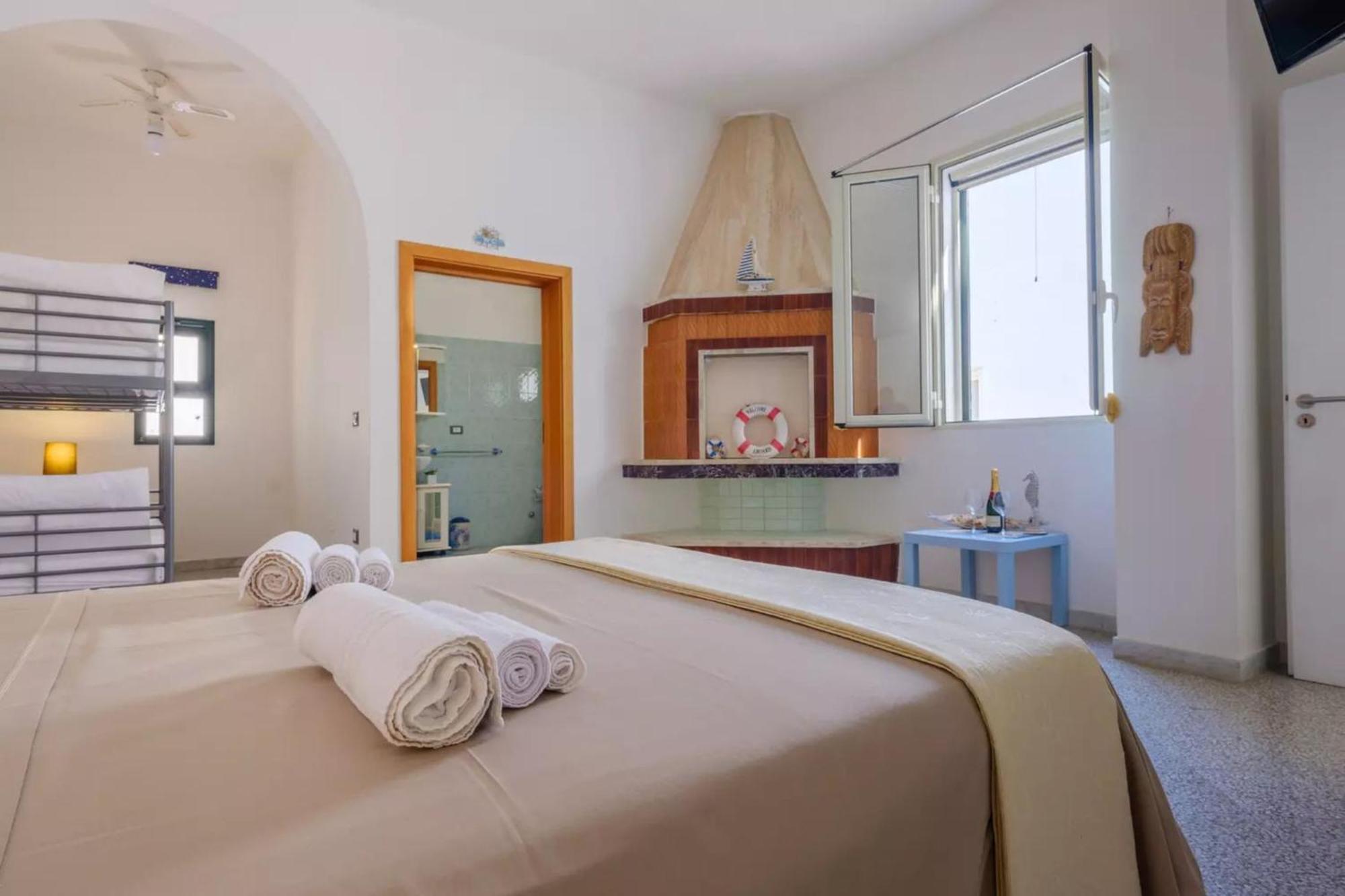 Emerald Residence Sleeps 12 With Sea View Porto Cesareo Dış mekan fotoğraf